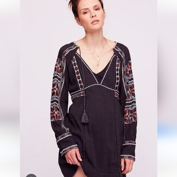 Free People Dresses & Skirts - Free People Boho All My Life Navy Burgundy Embrorded Mini Dress. XS